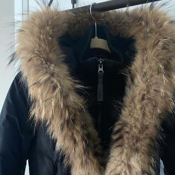 ***SOLD ON ANOTHER APP*** Mackage Adali Down Winter Jacket - Picture 9 of 15